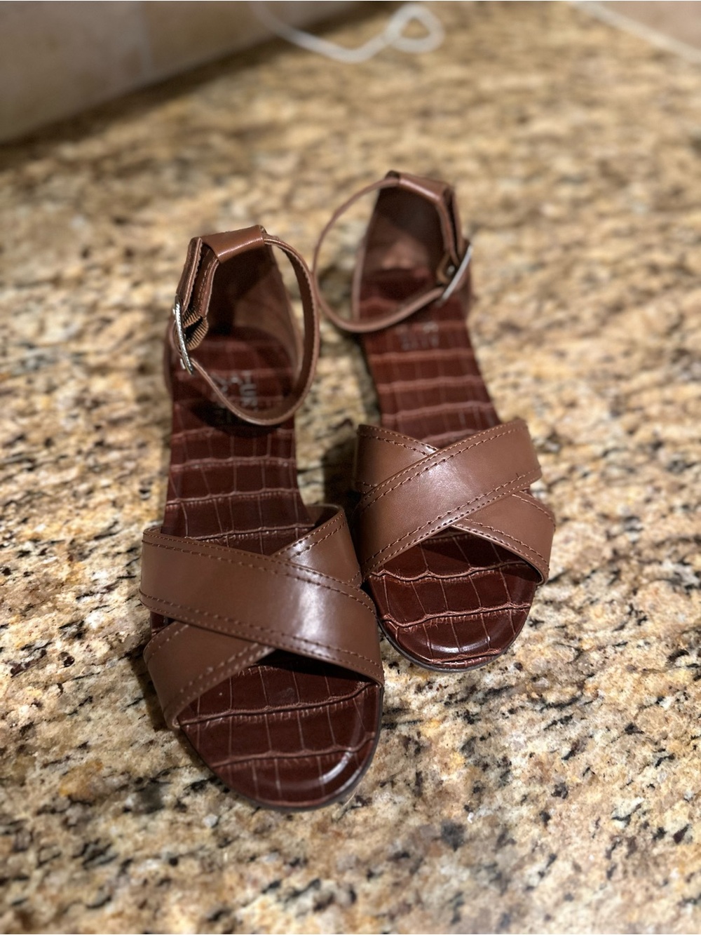 Women’s Naturalizer Ankle-Strap Brown Faux Leather Sandals 8W